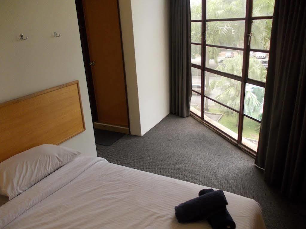 Hotel Sri Sutra - Bandar Sunway 3 Petaling Jaya Exterior photo